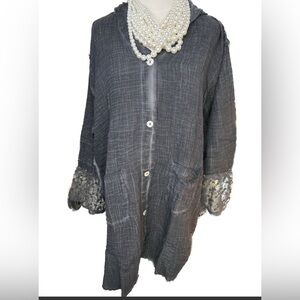 Elegant Gray Women's Tunic with Lace Accents